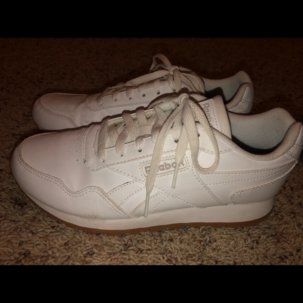 Reebok leather tennis shoes